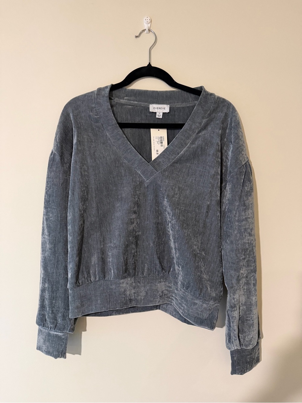 NWT Evereve Velour Pullover